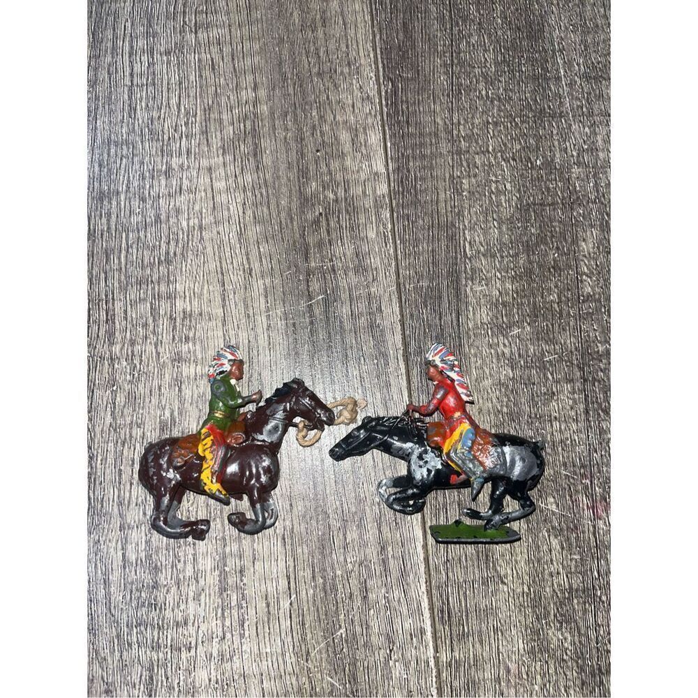 Britain's North American Indians Mounted with Weapons Cast Metal Set of 2